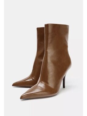 Classic Pointed-Toe Brown Leather Ankle Boots